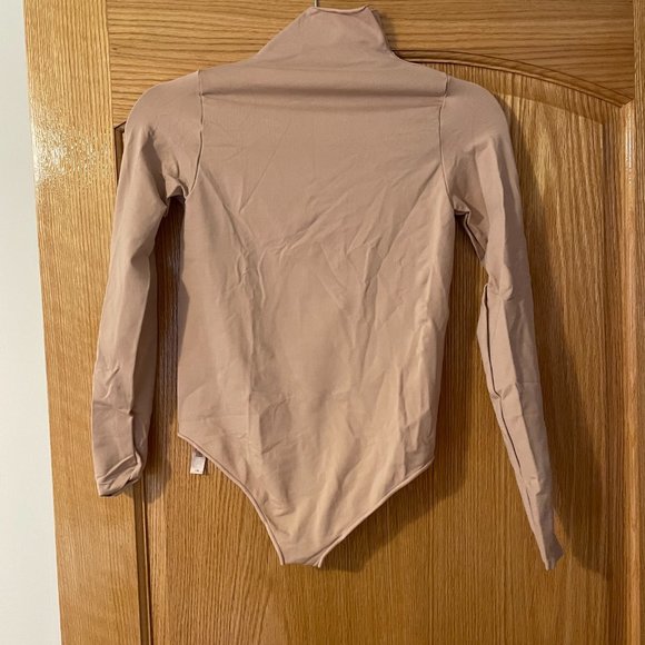 NWOT, SKIMS, ESSENTIAL MOCK NECK LONG SLEEVE BODYSUIT, Size L/XL - Picture 6 of 7